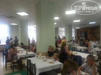 Таврия очереди в столовой, поэтому приходить самое лучшее за 15мин. до начала - Фото отеля