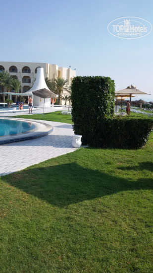 Iberostar Averroes 4* Интересное решение "маскировки "компрессора. ... - Фото отеля