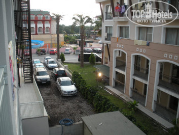 MG White Lilyum 5* Вид с балкона(далеко не худший) - Фото отеля