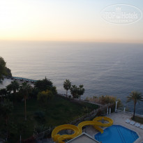 Antalya Adonis 5* Левее вид с балкона (7этаж) - Фото отеля
