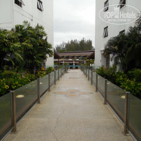Arinara Bangtao Resort 4* вид от ресепшн - Фото отеля