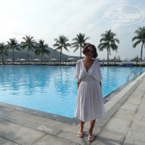 Vinpearl Resort & Spa Nha Trang Bay 5* наш бассейн утром - Фото отеля
