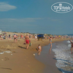 Курортный отель Олимп 3* Море красивое, но очень грязное из-за волн! Волны приносят всё! От веток и бревен, до полиэтилена и медуз! - Фото отеля
