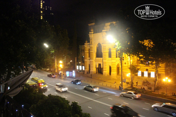 Фотографии отеля  Opera Rooms & Hostel Tbilisi 