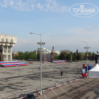 Вид из номера на площядь