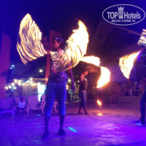 Baan Karon Buri Resort 3* Ночное файер-шоу на Пхи-Пхи Дон - Фото отеля
