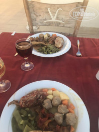 Vista Azur Hotel 4* ужин , тефтели из соевого мяса, курочка более менее вкусная. - Фото отеля
