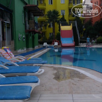 Smile Park Hotel 3* Один маленький бассейн на кучу отдыхающих - Фото отеля