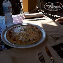 Makadi Spa 5* піца 4 сири, тарілки доречі просіть відразу бо прибори стоять а тарілки не приносять - Фото отеля