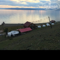 Вид с сопки на турбазу