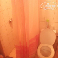 Крымская Ницца 3* Небольшая ванная комната. - Фото отеля