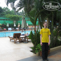 Somy Resorts 2* Сын на входе в бассей - Фото отеля
