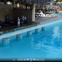 Grand Palladium Punta Cana Resort & Spa 5* Бар в бассейне с традиционным для Доминиканы названием. Вода еще не слита, лежаки не убраны. Ожидаем Ирму - Фото отеля