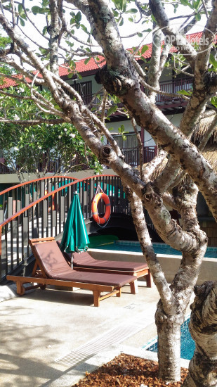 Baan Karon Resort 3* Бар у бассейна - Фото отеля