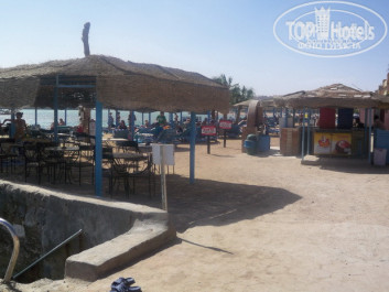 Zahabia Hotel & Beach Resort 4* Пляж и бар возле кораллов - Фото отеля