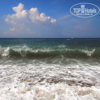 Blue Fish Hotel 4* немного штормит - Фото отеля