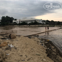 Steigenberger Marhaba Thalasso Hammamet 5* Фото устья реки)) впадающей в море, через один отель от данного! - Фото отеля