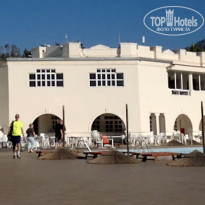 Giannoulis Almyra Hotel & Village 4* Зонты на ночь снимают ОТ ВЕТРА - Фото отеля