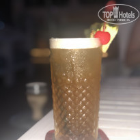 Golden Holiday Hotel 3* Кальянная напротив входа в наш отель расположена на втором этаже, точно название не помню (вайт вроде) все русские гиды говорят что она лучшая. Нам понравилось. - Фото отеля