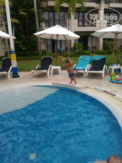 Centara Karon Resort Phuket 4* детский бассейн - Фото отеля