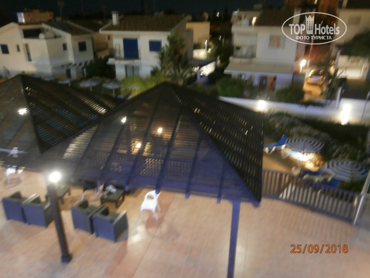 Iris Beach 3* вид на бар - Фото отеля