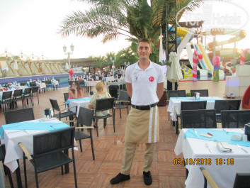 Quattro Beach Spa & Resort 5* Наш самый лучший официант Вадим. Спасибо огромное. Ты супер. - Фото отеля