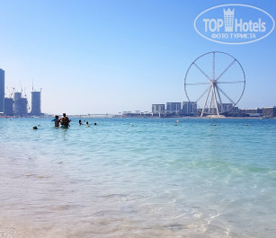Le Royal Meridien Beach Resort & Spa 5* Пока еще белоснежный песок и лазурный залив. Вода в ноябре уже прохладная, но купаться вполне комфортно. - Фото отеля