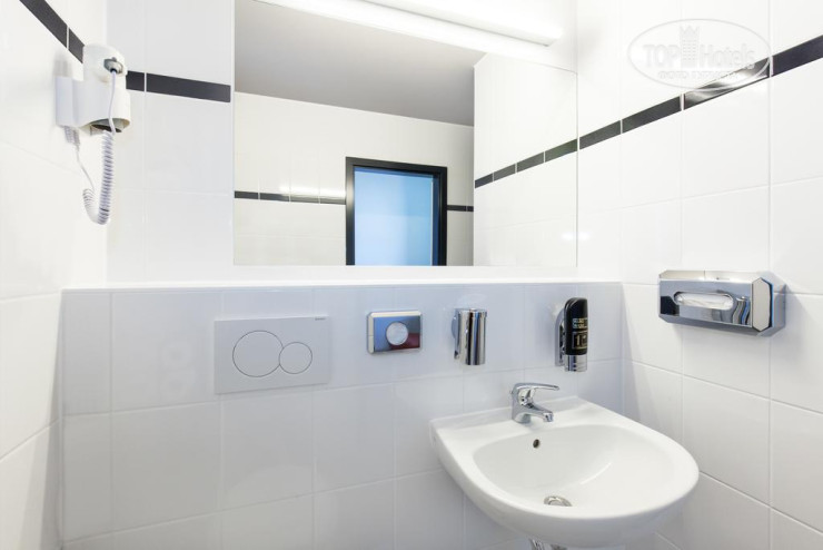 A&O Prague Rhea 3* Душевая - Фото отеля