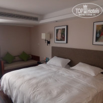 SSAW Boutique Hotel 3* ОТличная огромная кровать, 4 подушки, одеяло. - Фото отеля
