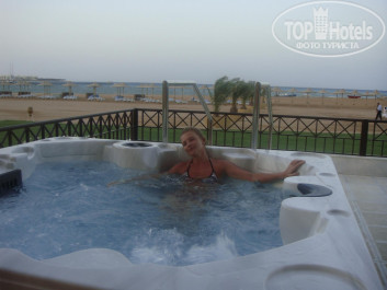 Stella Beach Resort & SPA Makadi Bay 5* Джакузт на улице в СПА - Фото отеля
