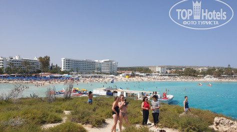 Adams Beach 5* Вид на Нисси Бич с острова - Фото отеля