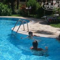 Green Paradise Beach Hotel 4* Бассейн глубиной 1,5 метров - Фото отеля
