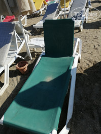 Royal Garden Beach Hotel 5* Такие ужасные лежаки на пляже - Фото отеля