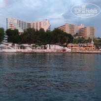 Vista Azur Hotel 4* отель расположен в центре,между двумя отелями. - Фото отеля
