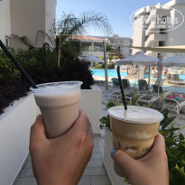 FUN&SUN Vangelis Hotel & Suite 4* Холодный кофе с бейдисом - Фото отеля