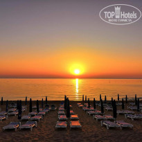 Constantinos The Great Beach Hotel 5* Рассвет. Пляж перед отелем - Фото отеля