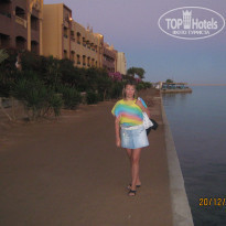 Zahabia Hotel & Beach Resort 4* дорожка между 2мя пляжами - Фото отеля