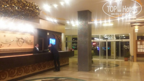 Titan Select 5* Вход в отель и стойка RECEPTION - Фото отеля