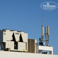 Marina 3* На крыше отеля установлены кондиционеры о ретрансляторы сотовой связи - Фото отеля