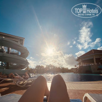 Memories Varadero Beach Resort 4* 2 бассейн с баром в &#34;скале&#34; - Фото отеля