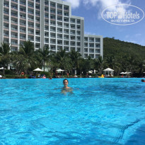 Vinpearl Resort & Spa Nha Trang Bay 5* Основной бассейн - Фото отеля