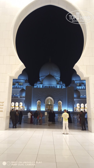Golden Tulip Sharjah 4* Абу-Даби - Фото отеля