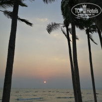 Sea Breeze Jomtien Resort 3* закат - Фото отеля