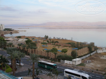 David Dead Sea Resort & Spa 5* Чудесный вид на Мёртвое море с балкона номера - Фото отеля