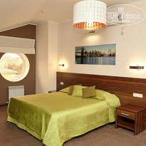Курортный отель Олимп 3* Самый классный номер в вилле Валерия - с круглым окном - Фото отеля