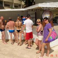 Ideal Prime Beach 5* Бар у бассейна, утро. - Фото отеля