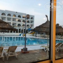 PrimaSol El Mehdi 4* вид на основной бассейн из ресторана - Фото отеля