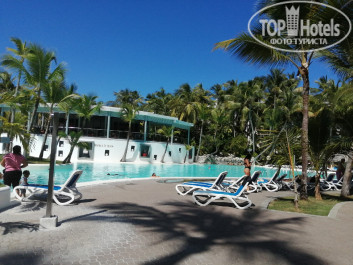 Riu Bambu ClubHotel 5* Один из бассейнов отеля - Фото отеля