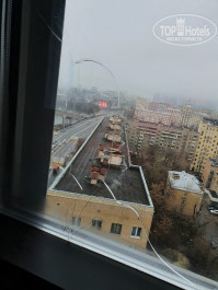 AZIMUT Отель Смоленская Москва 4* Трещина, заделанная скотчем - Фото отеля