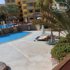 Бассейны Zahabia Hotel & Beach Resort